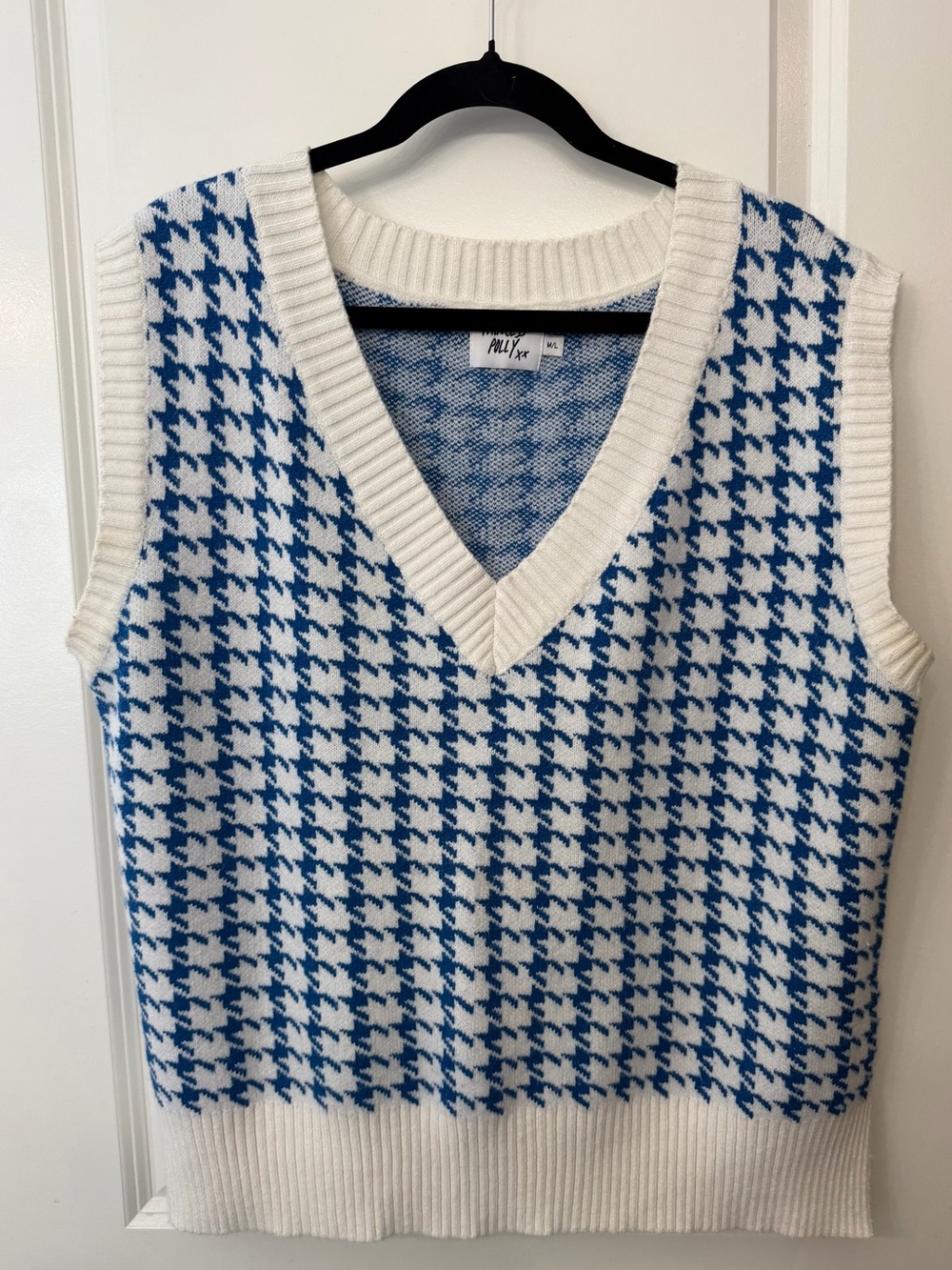 Princess Polly Oversized Blue and White Houndstooth V-Neck Sweater Vest
